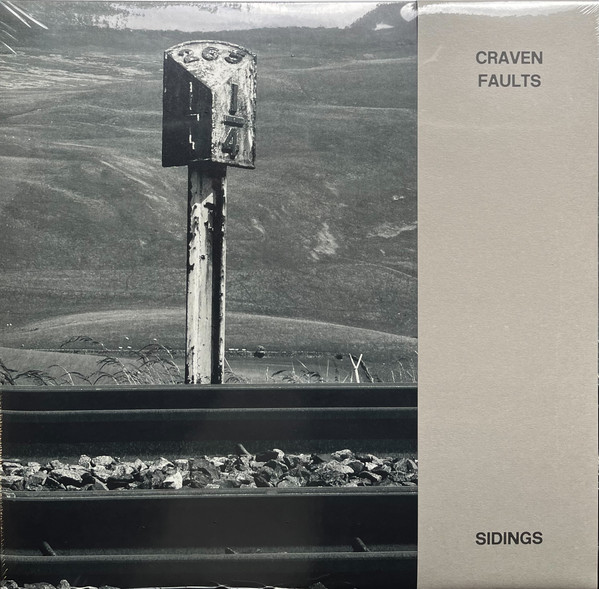 BAY143V.jpg CRAVEN FAULTS - SIDINGS - Image 1