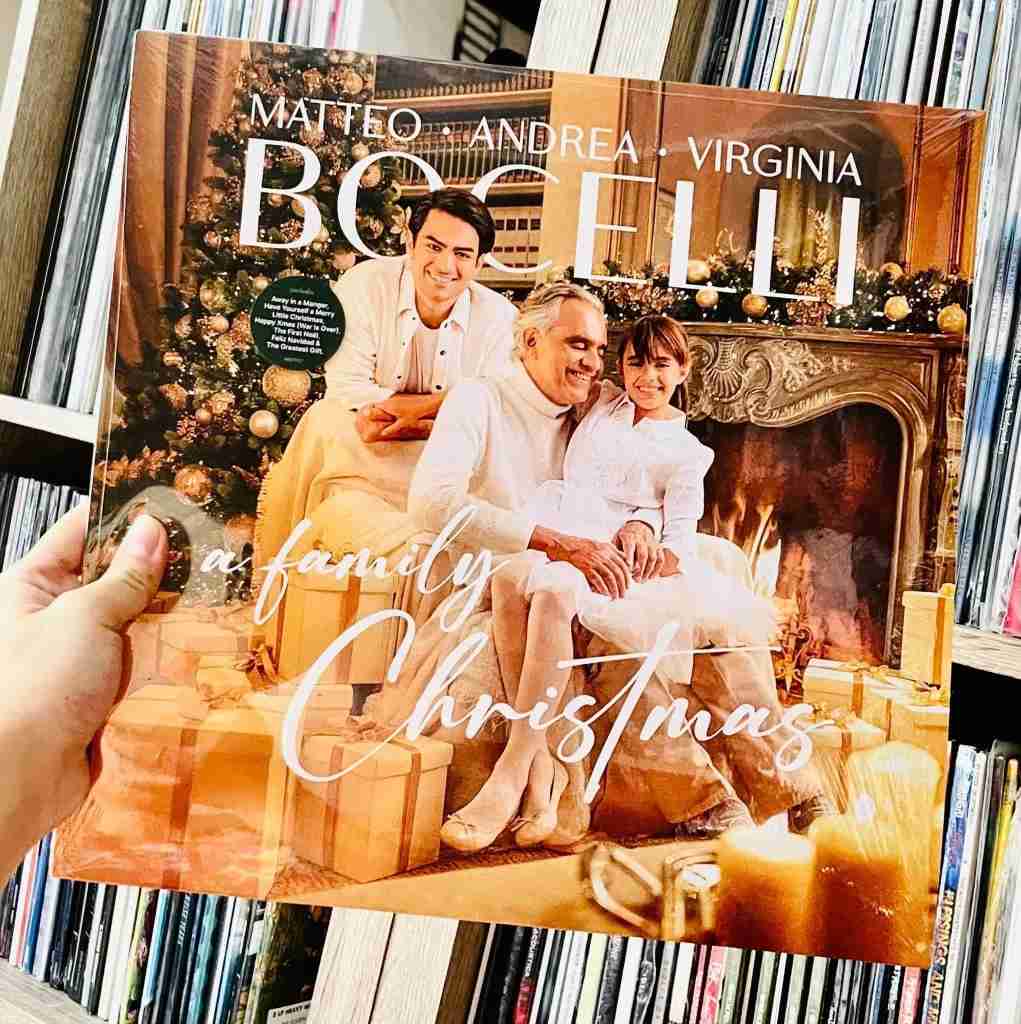 CIMT48824931.jpg BOCELLI / MATTEO / VIRGINIA - FAMILY CHRISTMAS ITALIAN EDIT Vinyl Record - Image 1