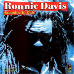 RONNIE DAVIS - JAMMING IN DUB