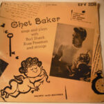 CHET BAKER - Sings And Plays (Transparent Magenta Vinyl)
