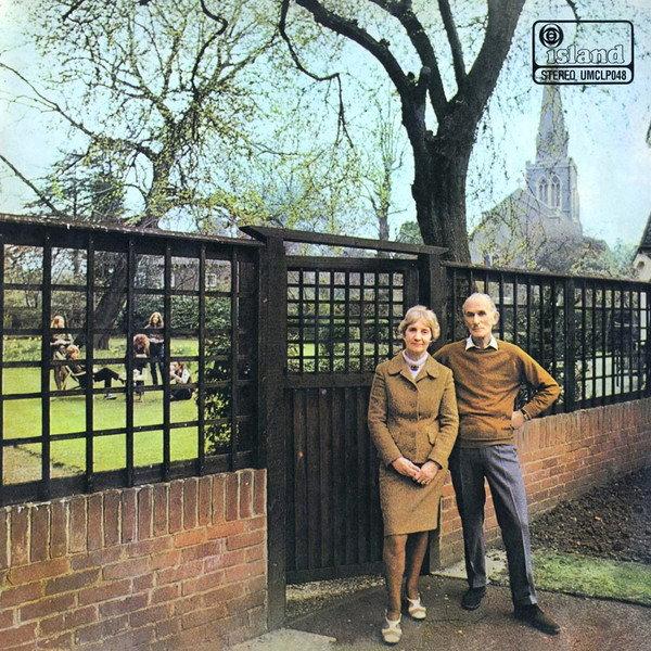 UMCLP048.jpg FAIRPORT CONVENTION - UNHALFBRICKING - Image 1