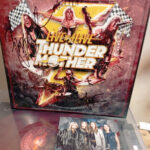 THUNDERMOTHER - LIVE'N'ALIVE (YELLOW VINYL)